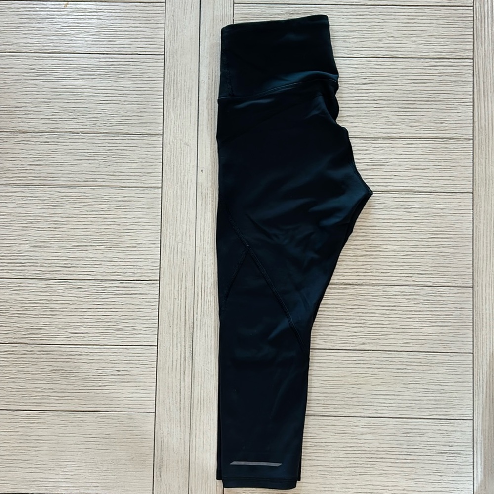 Athleta Cropped Legging